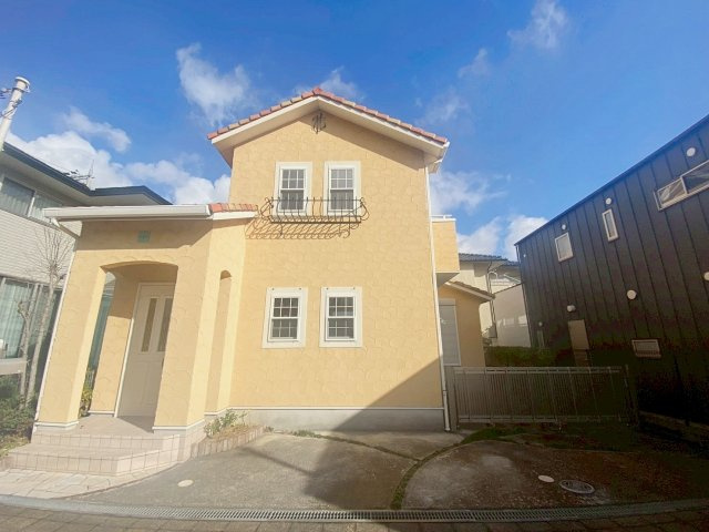 中山寺3丁目戸建ての外観