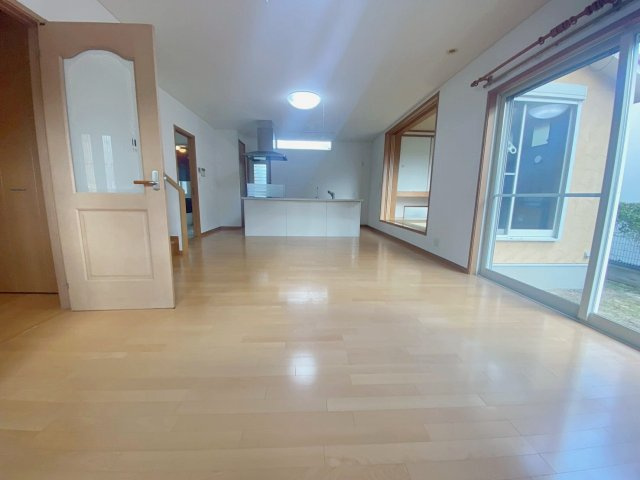 中山寺3丁目戸建ての居間・リビング