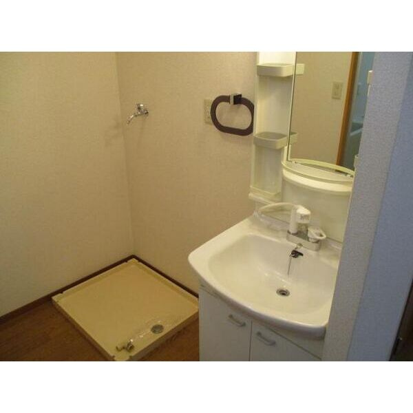 ソレジオ伊賀Bの洗面所