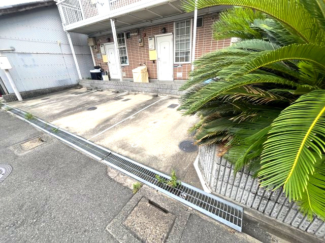 グレイスハイツの駐車場