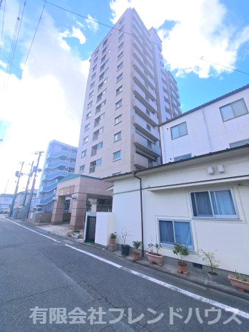 【周辺】 | ポレスター岩国 | 前面道路含む外観