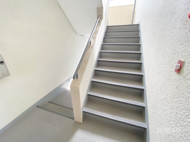グリーンヒル浦和のその他共用部分|共用階段です☆
