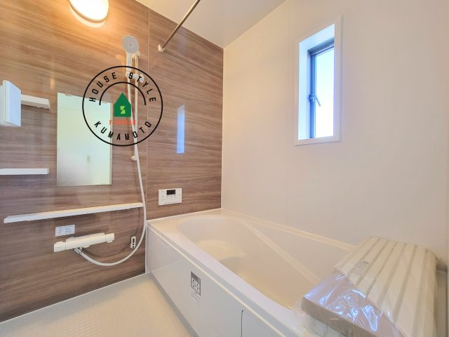 熊本市北区植木町岩野第1-2棟(1号棟)の内観：施工例|浴室は一日の疲れを癒す場所だから、家族みんながゆったりできる快適設計。追い炊き機能付きオートバス。安定した温度で、いつでも快適に入浴できます。