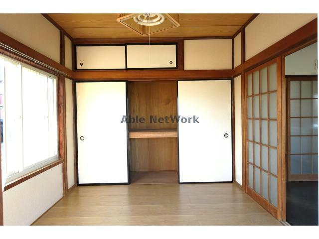 ひかりコーポの居間・リビング|南向きで明るいお部屋