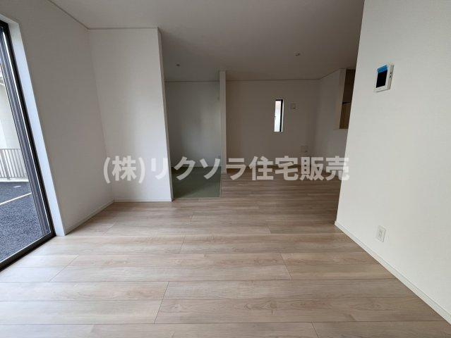 国松町　2号棟　新築一戸建てのダイニング|LDK19.3帖
■物件内覧・資金計画相談・住宅ローン相談、リフォーム相談、お問合せ受付中■
※当日・翌日のご内覧、ご相談はお電話でのお問合せがスムーズです！