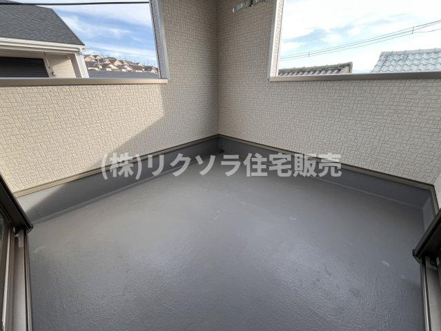 国松町　2号棟　新築一戸建てのバルコニー|ワイドバルコニー
■物件内覧・資金計画相談・住宅ローン相談、リフォーム相談、お問合せ受付中■
※当日・翌日のご内覧、ご相談はお電話でのお問合せがスムーズです！