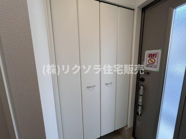 国松町　2号棟　新築一戸建ての収納|シューズボックス
■物件内覧・資金計画相談・住宅ローン相談、リフォーム相談、お問合せ受付中■
※当日・翌日のご内覧、ご相談はお電話でのお問合せがスムーズです！