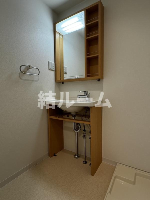 板橋区高島平１丁目の賃貸マンションの洗面所|別号室参考写真