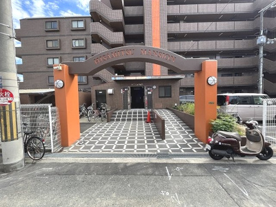 【エントランス】 | 久光マンション | 落ち着いたエントランスです