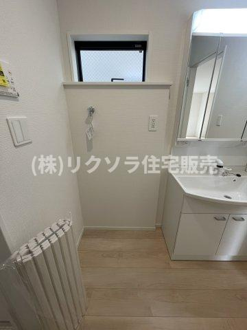 国松町　3号棟　新築一戸建てのランドリースペース|■物件内覧・資金計画相談・住宅ローン相談、リフォーム相談、お問合せ受付中■
※当日・翌日のご内覧、ご相談はお電話でのお問合せがスムーズです！