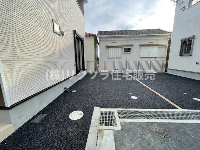 国松町　3号棟　新築一戸建ての駐車場|1台駐車可
■物件内覧・資金計画相談・住宅ローン相談、リフォーム相談、お問合せ受付中■
※当日・翌日のご内覧、ご相談はお電話でのお問合せがスムーズです！