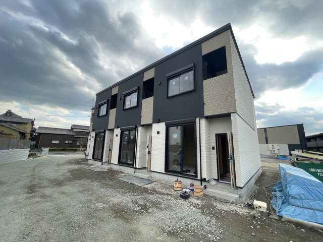 Libertas　C棟（南棟）のエントランス