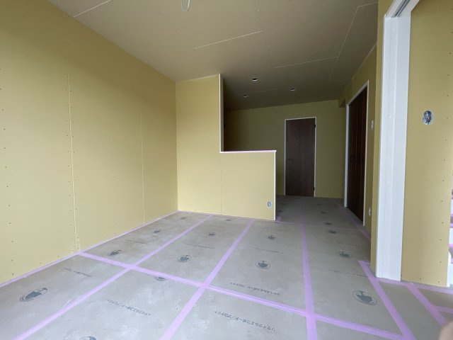 Libertas　C棟（南棟）の居間・リビング