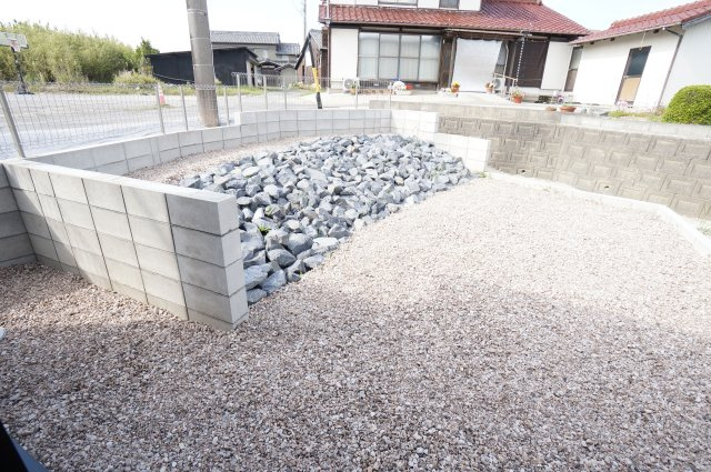 リーブルガーデン常滑市　小林町2丁目　1号棟の庭|北側の広いお庭♪