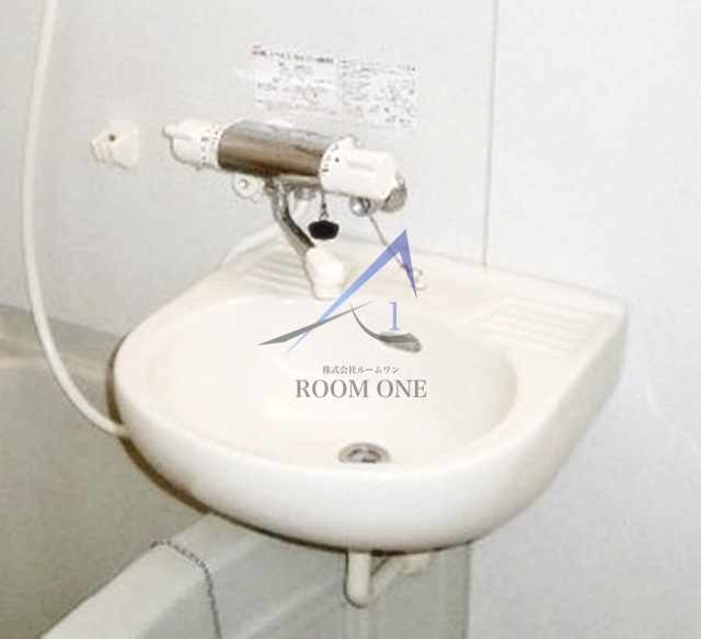 プレール・ドゥーク練馬ＮＯＲＴＨ　ＣＩＴＹ　ＬＡの洗面所|洗面台です。