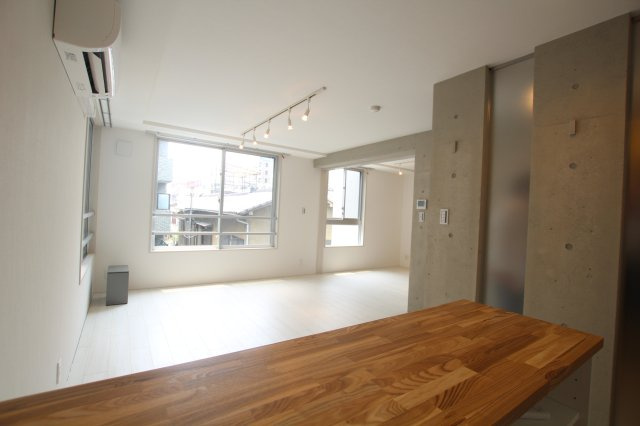 【居間・リビング】