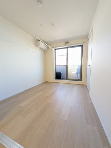 プルメリアの洋室