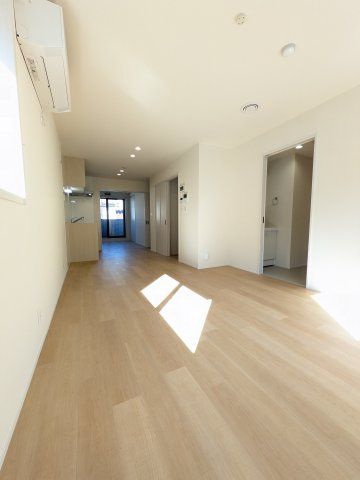 プルメリアの居間・リビング