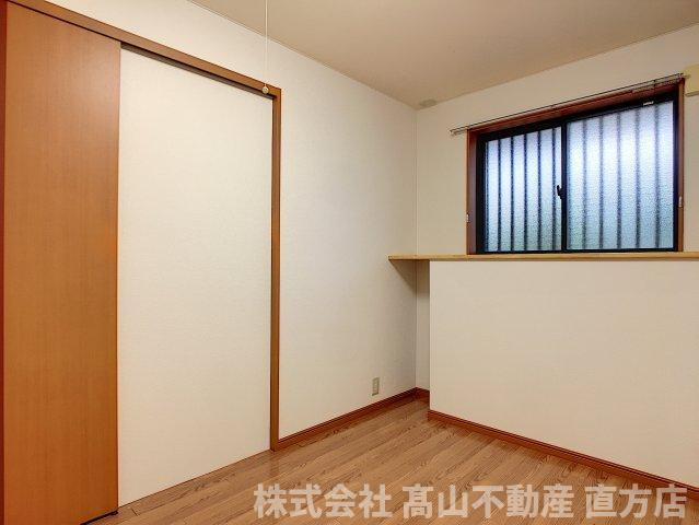 直方市大字感田のアパートの洋室