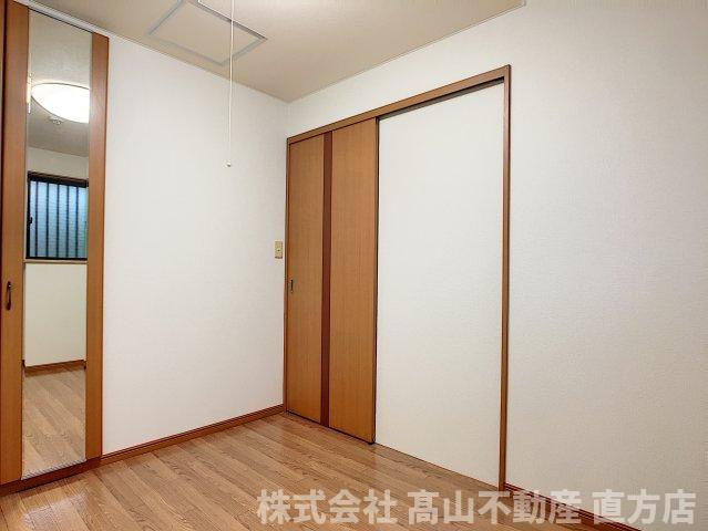 直方市大字感田のアパートの寝室