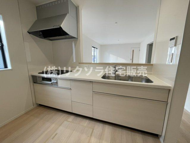 国松町　4号棟　新築一戸建てのキッチン|■物件内覧・資金計画相談・住宅ローン相談、リフォーム相談、お問合せ受付中■
※当日・翌日のご内覧、ご相談はお電話でのお問合せがスムーズです！