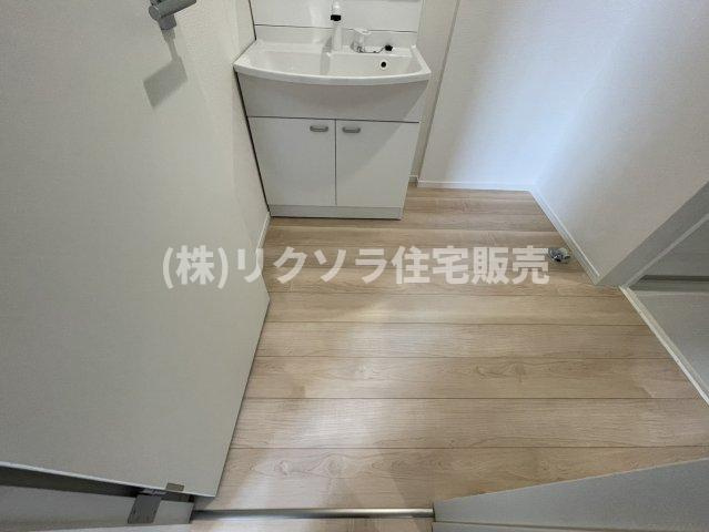 国松町　4号棟　新築一戸建ての脱衣所|■物件内覧・資金計画相談・住宅ローン相談、リフォーム相談、お問合せ受付中■
※当日・翌日のご内覧、ご相談はお電話でのお問合せがスムーズです！