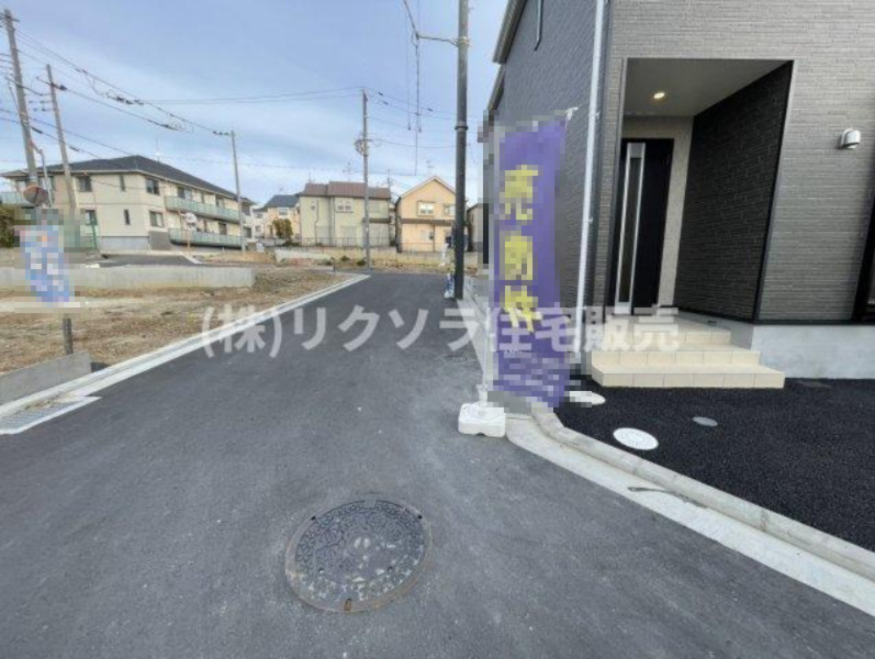 国松町　4号棟　新築一戸建ての前面道路含む現地写真|■物件内覧・資金計画相談・住宅ローン相談、リフォーム相談、お問合せ受付中■
※当日・翌日のご内覧、ご相談はお電話でのお問合せがスムーズです！