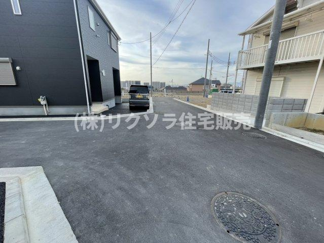 国松町　4号棟　新築一戸建ての前面道路含む現地写真|■物件内覧・資金計画相談・住宅ローン相談、リフォーム相談、お問合せ受付中■
※当日・翌日のご内覧、ご相談はお電話でのお問合せがスムーズです！
