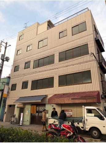 諏訪4丁目ビルの外観
