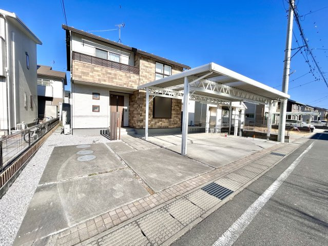 【中古戸建】前橋市宮地町の外観|■外観｜土日のご見学はもちろん、平日・夜間のご案内も大歓迎です♪「今から見たい」や「仕事終わりに見たい」にもご対応できますのでお気軽にお問い合わせください♪