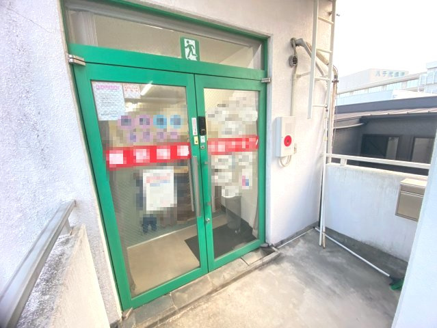 第三新安城ビルの外観