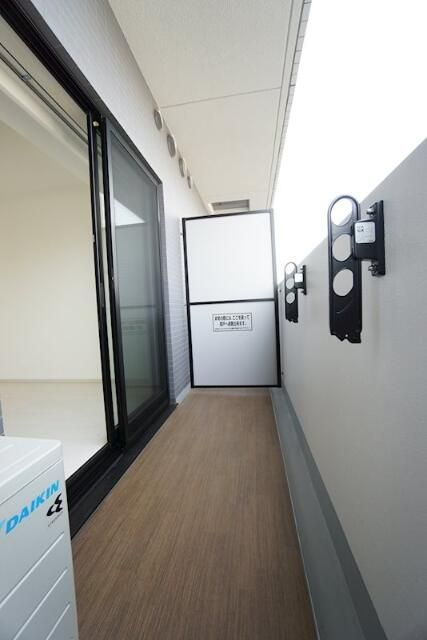 メインステージ三ノ輪Ⅲのバルコニー