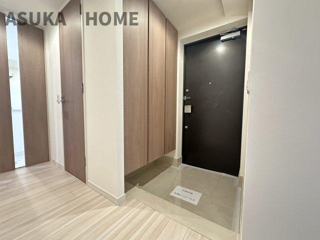 セルアージュ横濱大口ＬｅｓⅡ 304号室の玄関|広々とした玄関スペースは収納もたっぷり有るゆったりした空間です。