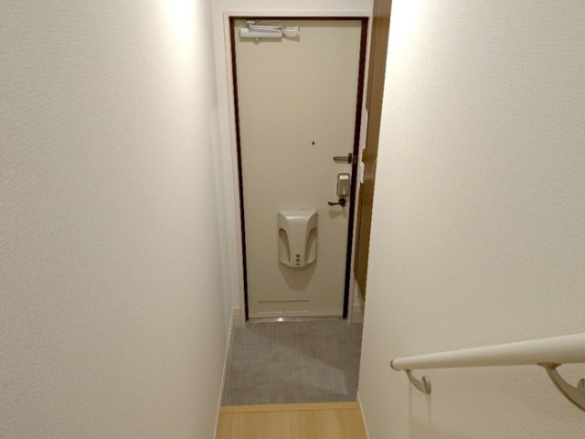 ｴﾐﾈﾝｽ ﾊﾟﾚ/ｻﾝﾗｲｽﾞ ﾊﾟﾚ ｴﾐﾈﾝｽ ﾊﾟﾚの収納|クローゼット