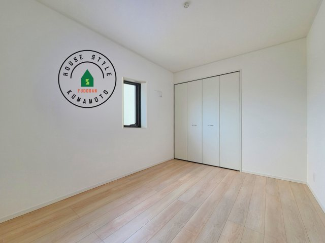 熊本市北区植木町岩野第1-2棟(2号棟)の内観：施工例|主寝室です。