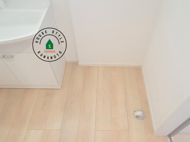 熊本市北区植木町岩野第1-2棟(2号棟)の内観：施工例|ランドリースペースとなります。広々して有効的にご使用できます。 