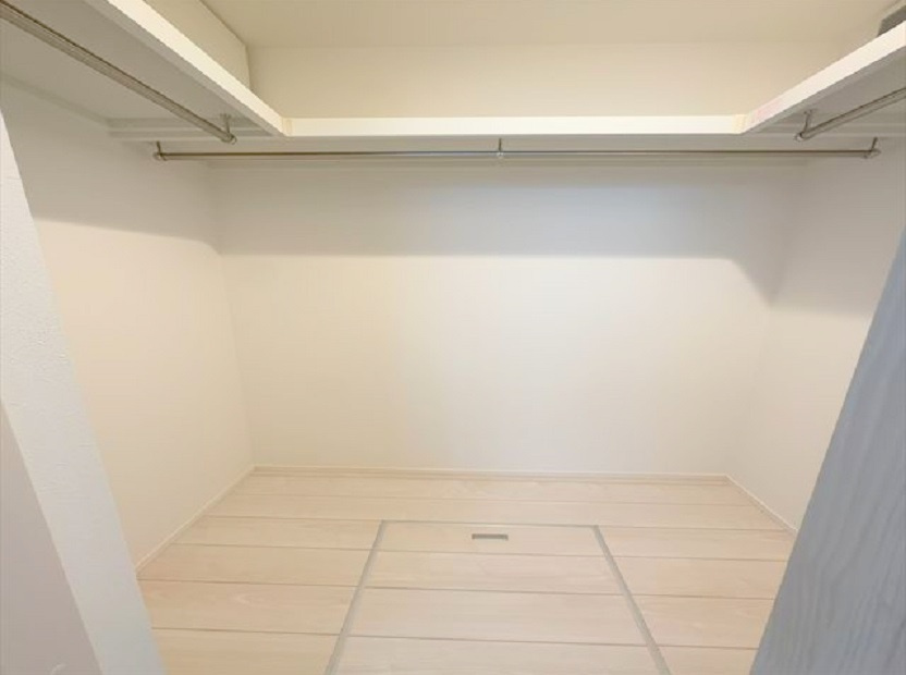 Kolet久が原＃03の収納|ウォークインクローゼット