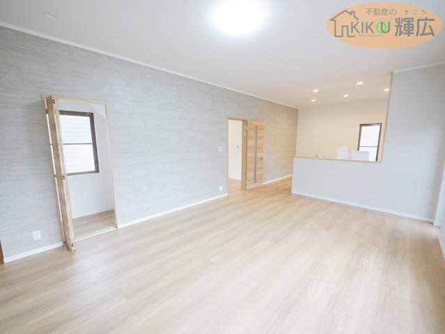 加古川市野口町良野　中古戸建の居間・リビング