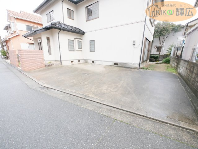 加古川市野口町良野　中古戸建の駐車場