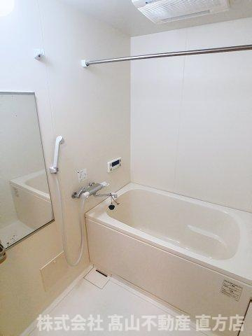 レジデンス若宮インターBの浴室