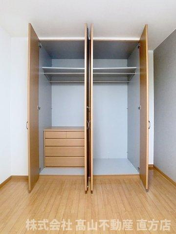 レジデンス若宮インターBの収納