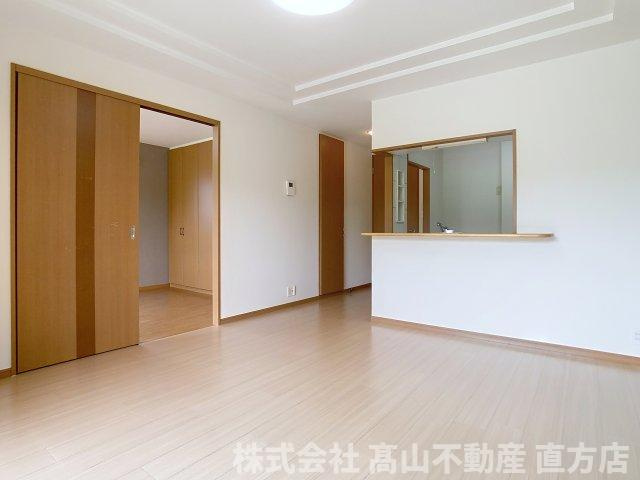 レジデンス若宮インターBの居間・リビング