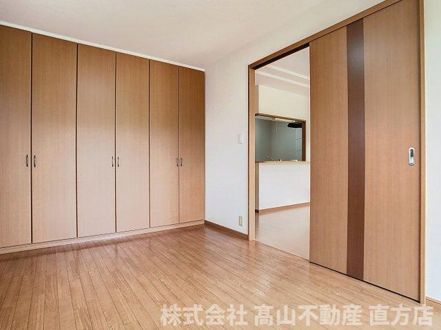 レジデンス若宮インターBの洋室