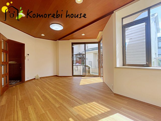鴻巣市吹上富士見　中古一戸建ての居間・リビング|こちらの居間で趣味の時間をお楽しみください
