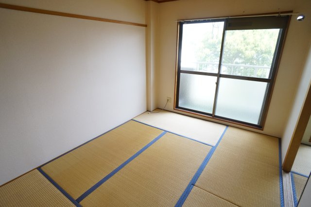 メープルハイツの和室