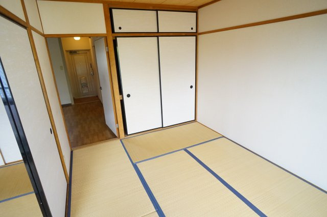 メープルハイツの和室