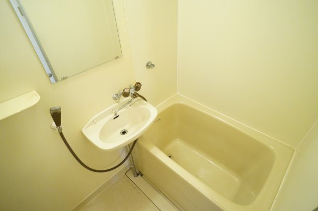 メープルハイツの浴室
