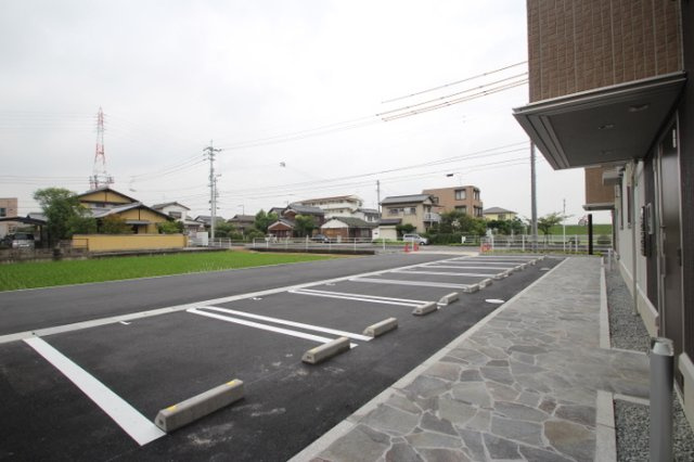 セジュールたかはしの駐車場