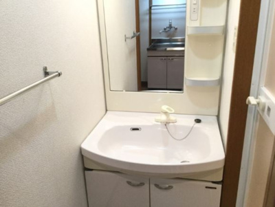 【洗面所】 | セレブ華乃郷 | ※イメージ　同物件別号室の写真