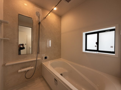 【浴室】 | うるま市与那城屋慶名2期（全6棟）3号棟 | 3号棟　浴室換気乾燥機付き♪